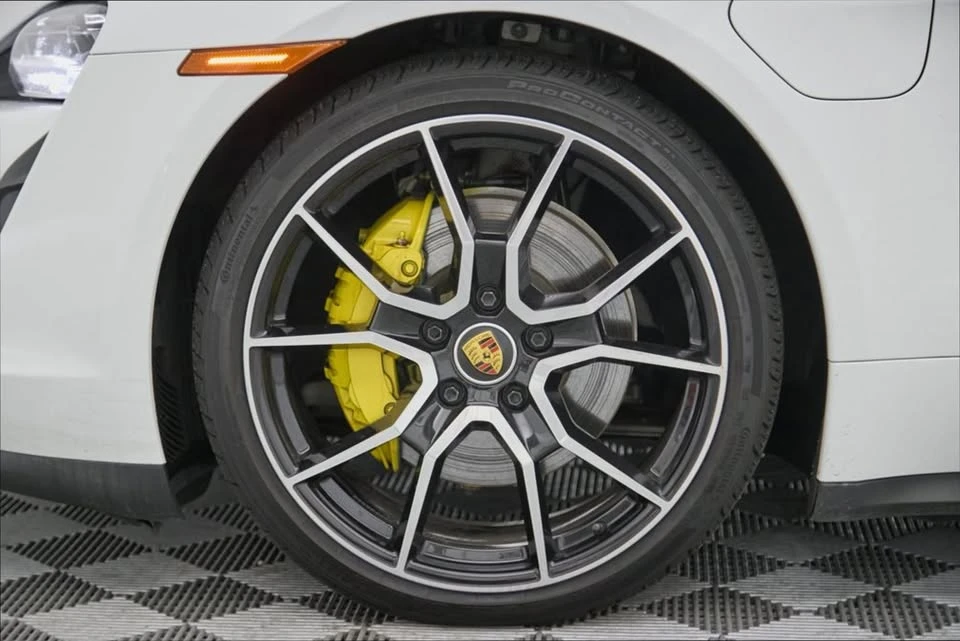 2024 Porsche Taycan - Image 9 of 20