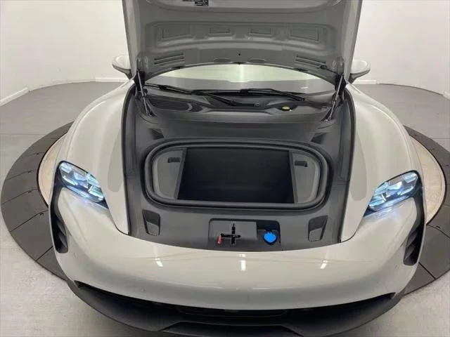 2024 Porsche Taycan GTS - Image 5 of 10