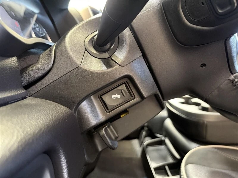 2024 Ram 2500 - Image 21 of 31