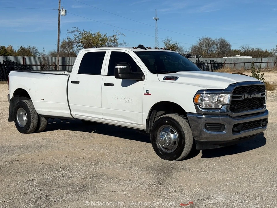 2024 Ram 3500 - Image 2 of 12