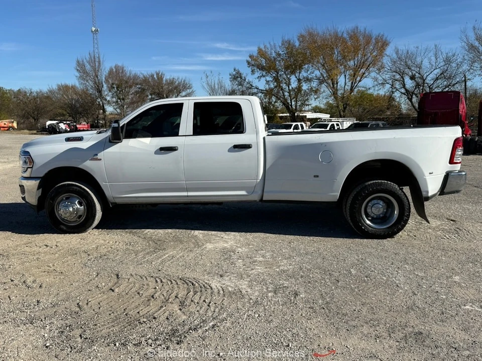 2024 Ram 3500 - Image 5 of 12