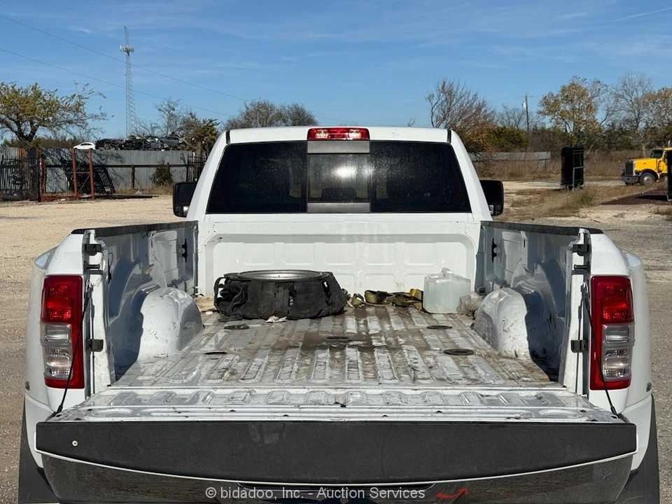 2024 Ram 3500 - Image 9 of 12