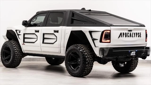 2024 Ram 1500 - Image 10 of 31