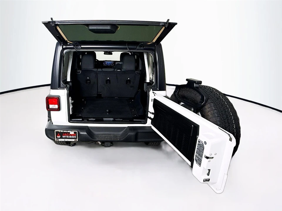 2024 Ram 1500 TRX 1st Gen - Image 21 of 31