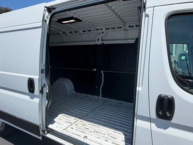 2024 Ram 2500 - Image 9 of 15