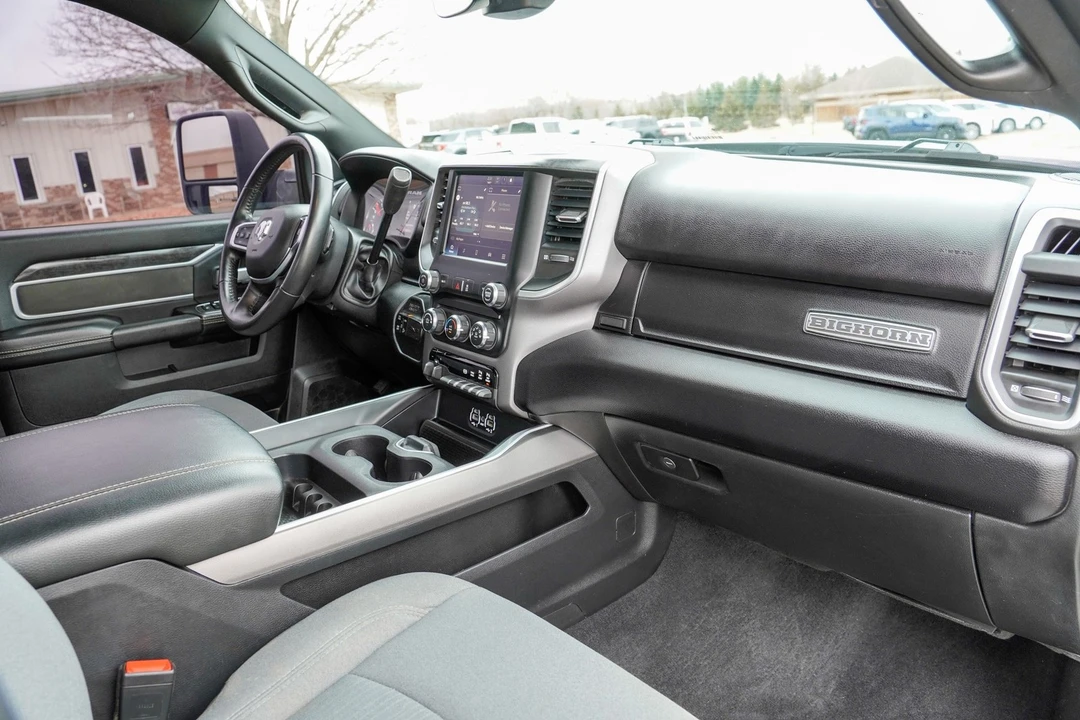 2024 Ram 2500 - Image 17 of 21
