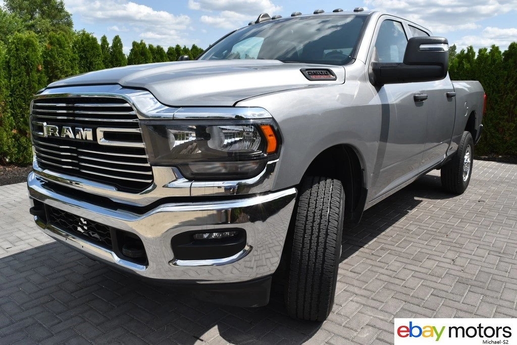 2024 Ram 2500 - Image 10 of 24