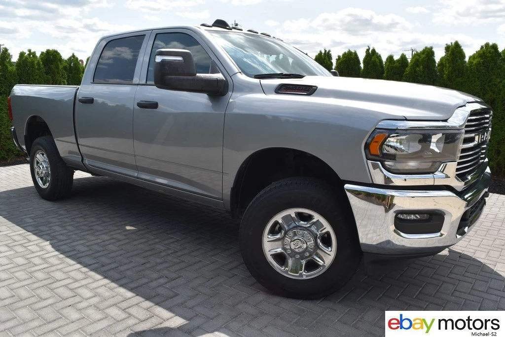 2024 Ram 2500 - Image 3 of 24