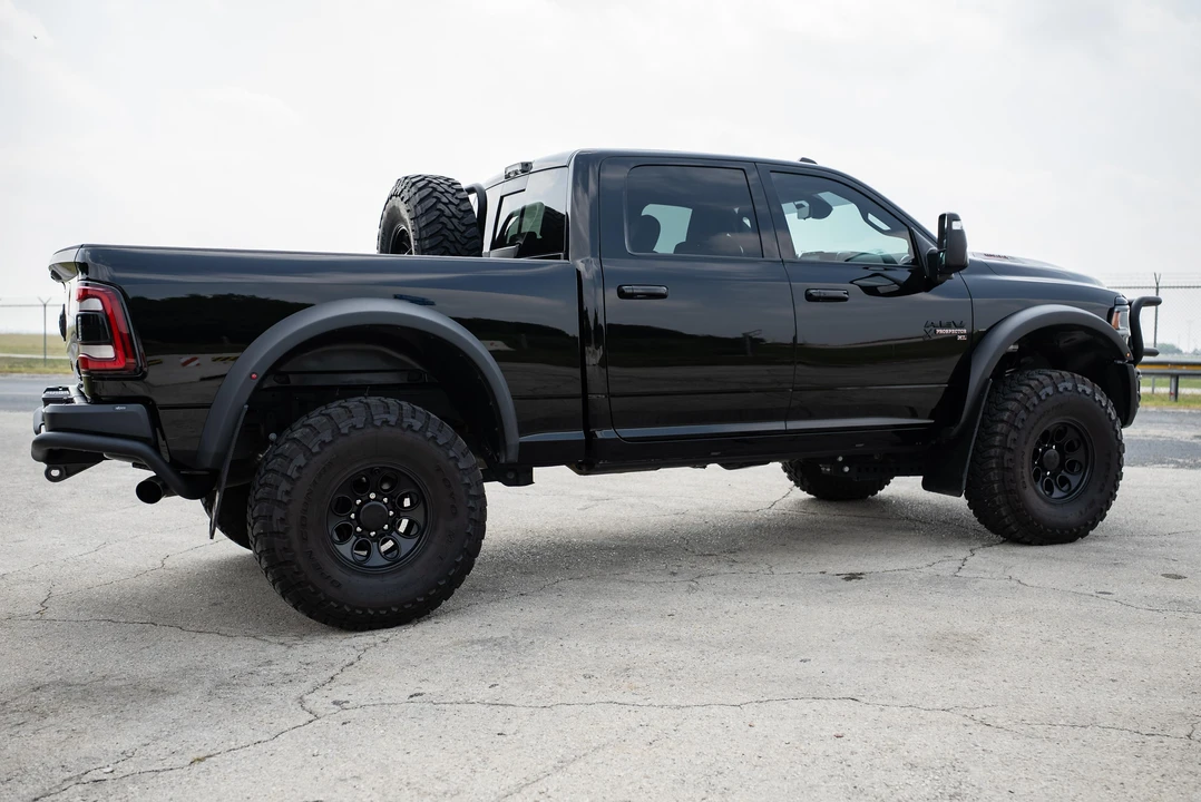 2024 Ram 2500 - Image 14 of 31