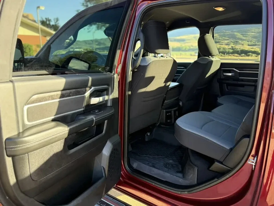 2024 Ram 2500 - Image 10 of 11