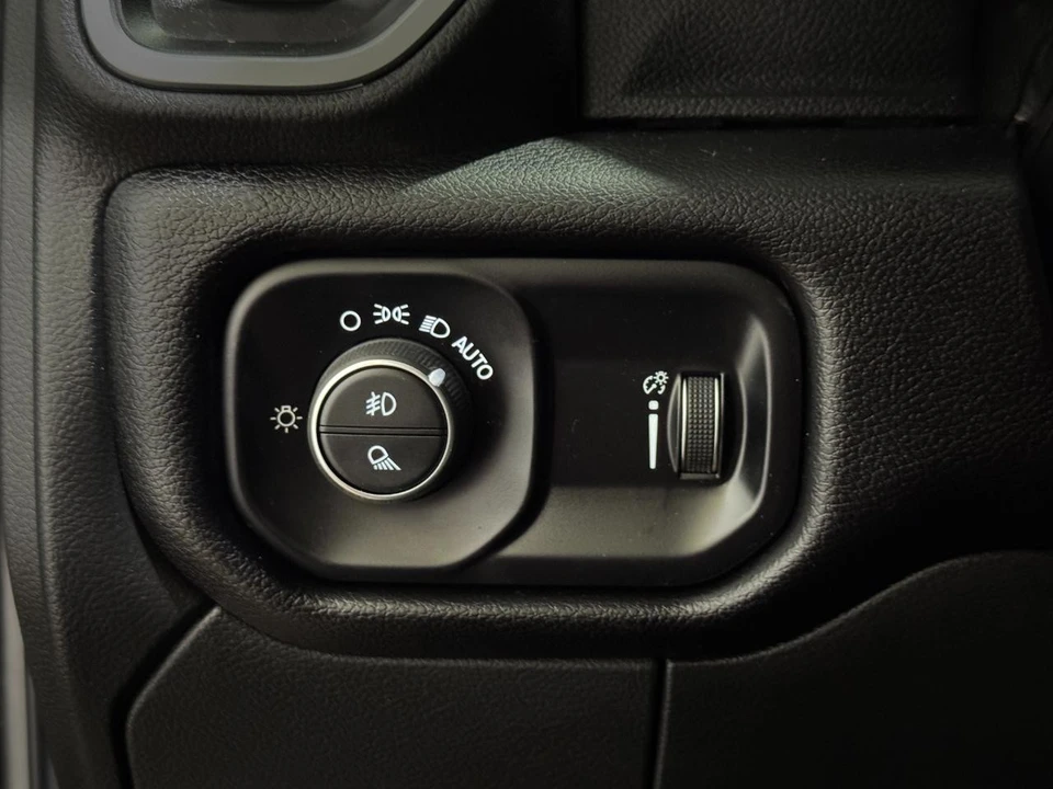 2024 Ram 2500 - Image 27 of 31