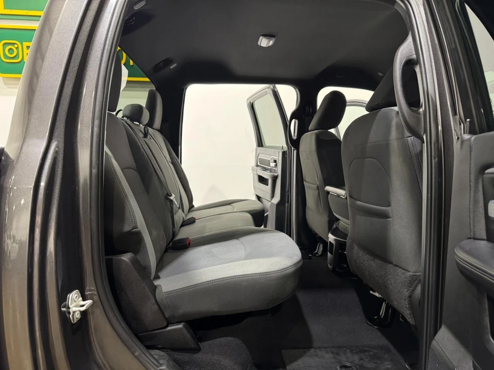 2024 Ram 2500 - Image 16 of 31
