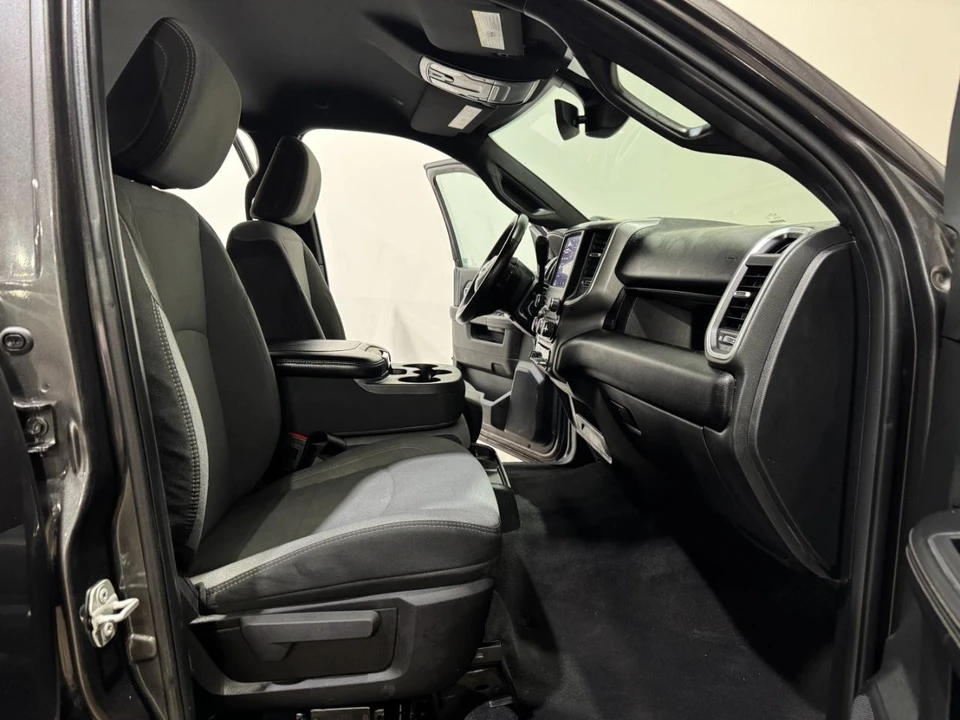 2024 Ram 2500 - Image 15 of 31