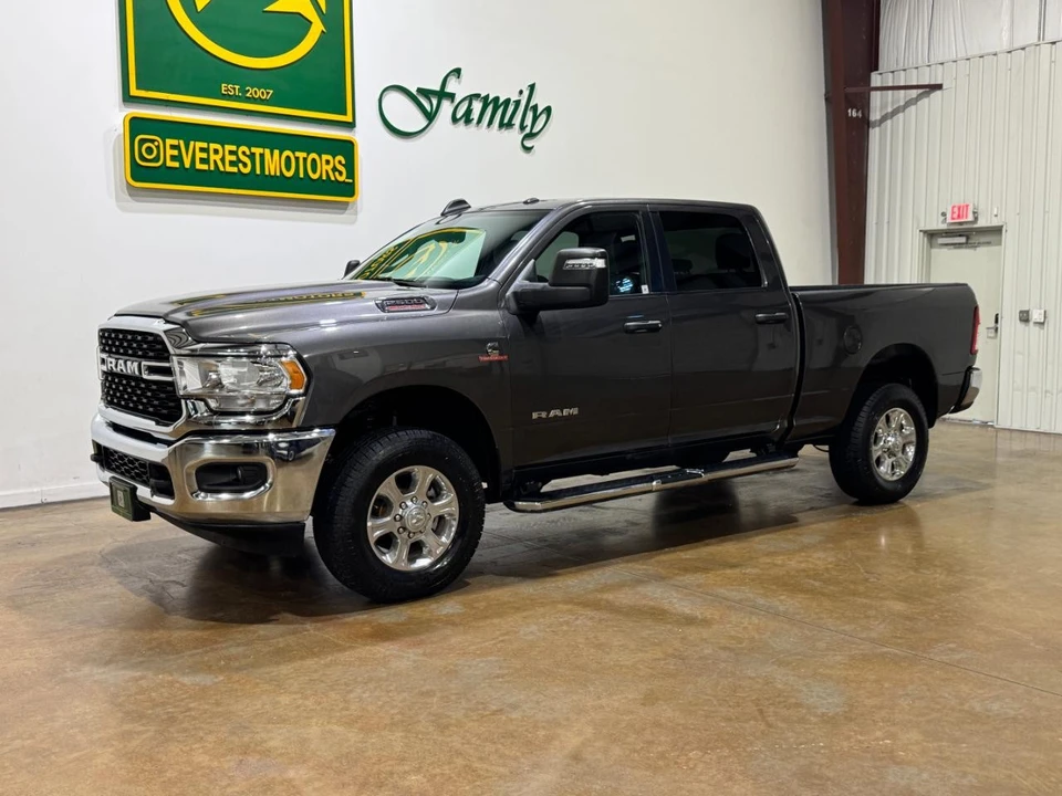 2024 Ram 2500 - Image 3 of 31