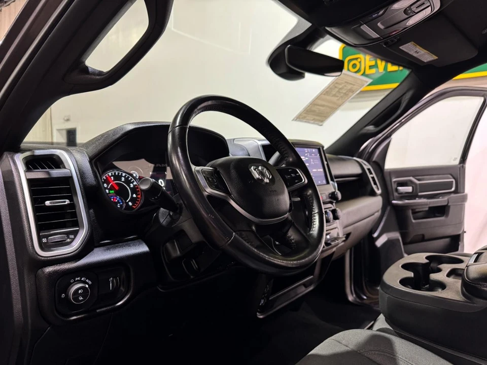 2024 Ram 2500 - Image 10 of 31