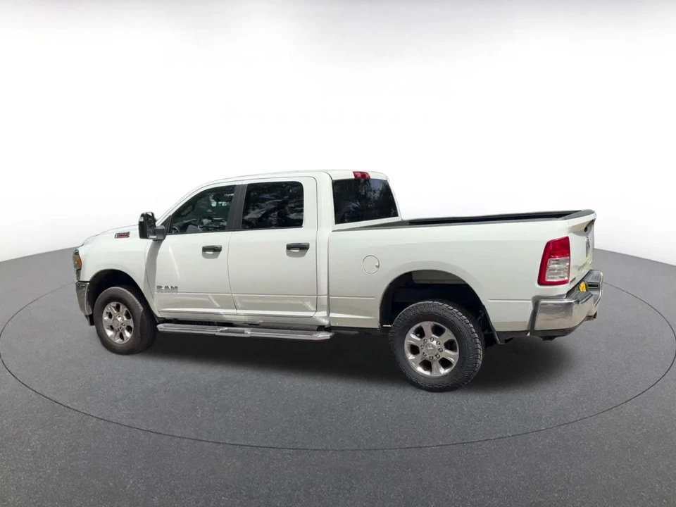 2024 Ram 2500 - Image 11 of 31