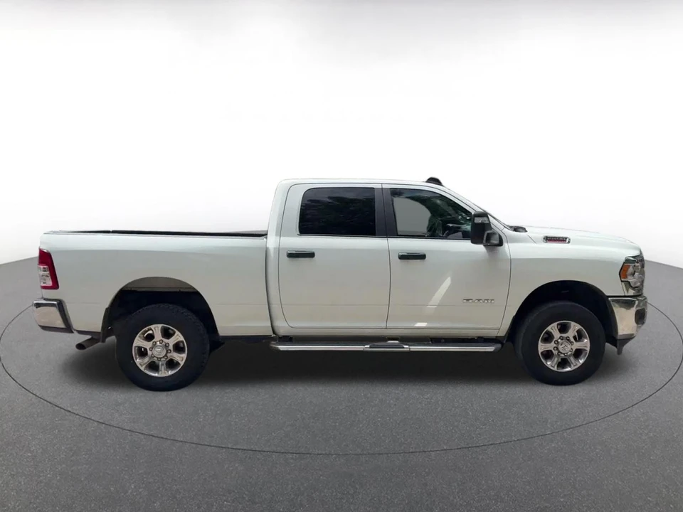 2024 Ram 2500 - Image 17 of 31