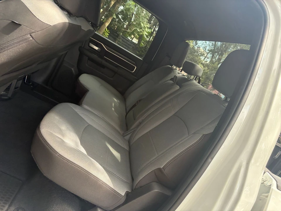 2024 Ram 2500 - Image 27 of 31