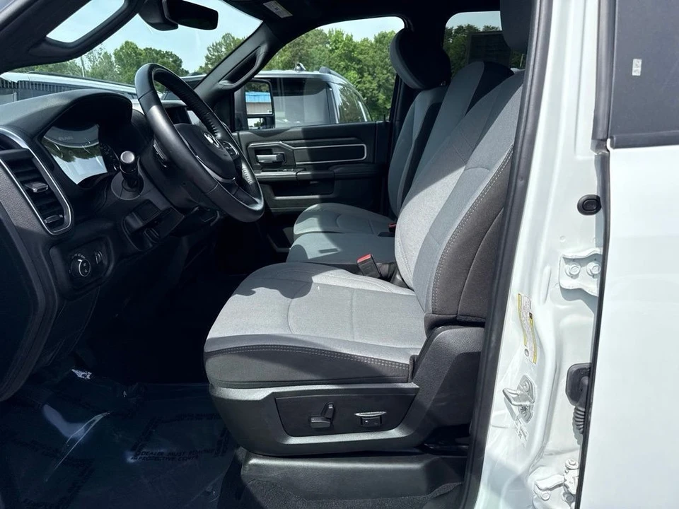 2024 Ram 2500 - Image 3 of 5
