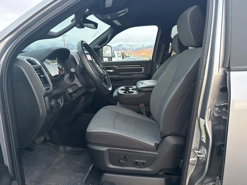 2024 Ram 2500 - Image 9 of 12