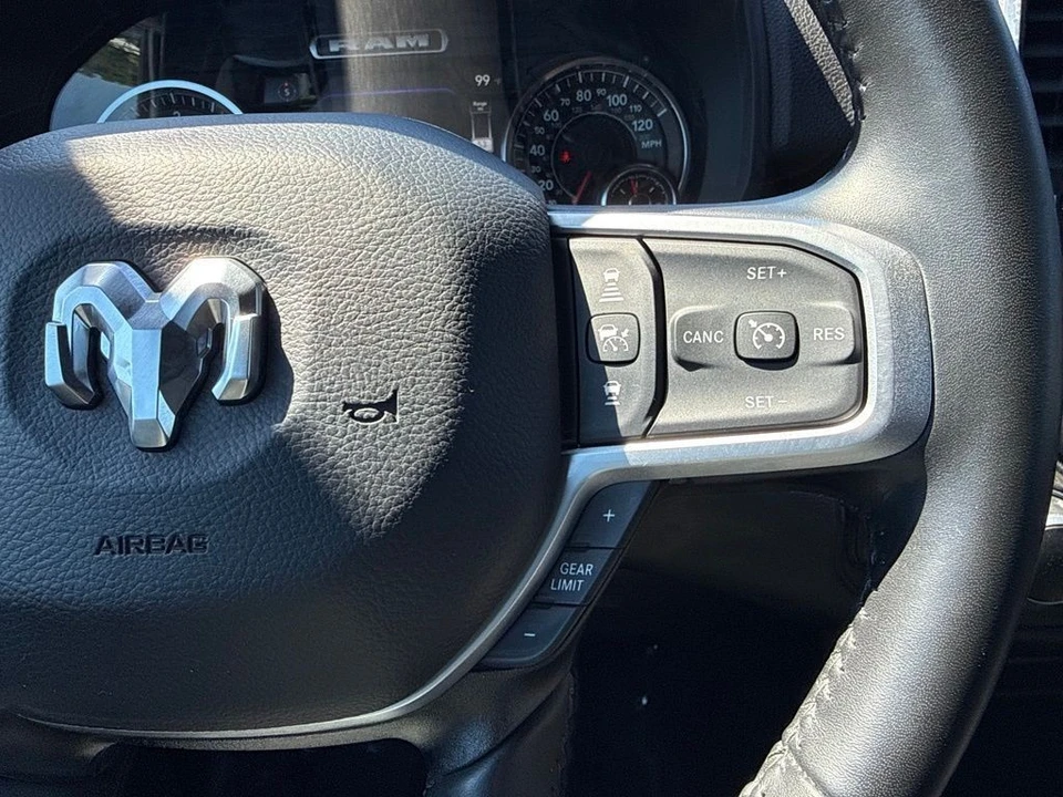 2024 Ram 2500 - Image 15 of 31