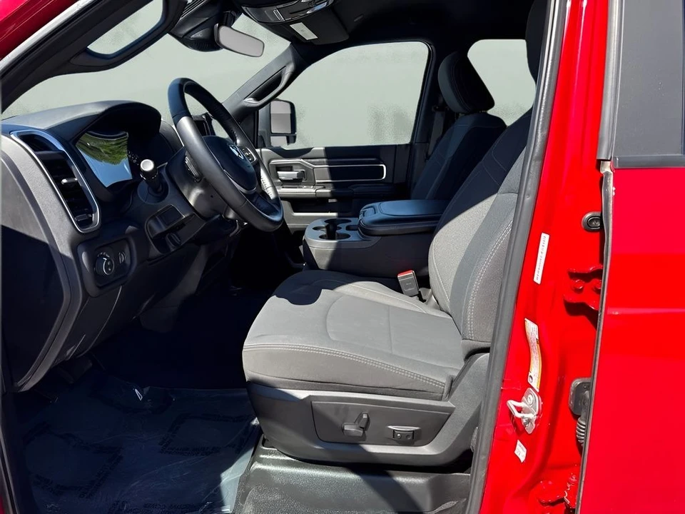 2024 Ram 2500 - Image 9 of 31