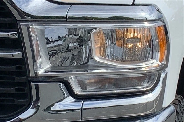 2024 Ram 2500 - Image 10 of 12