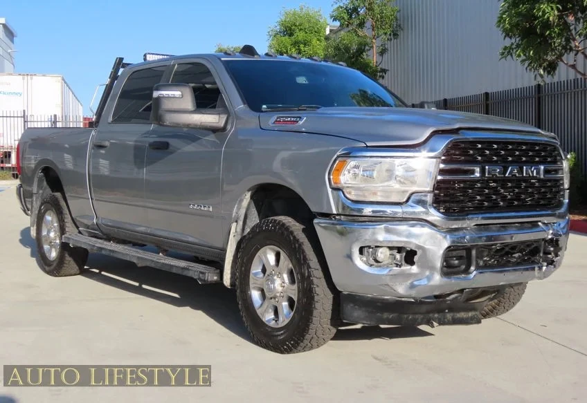 2024 Ram 2500 - Image 4 of 31