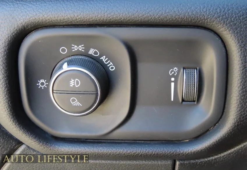 2024 Ram 2500 - Image 25 of 31