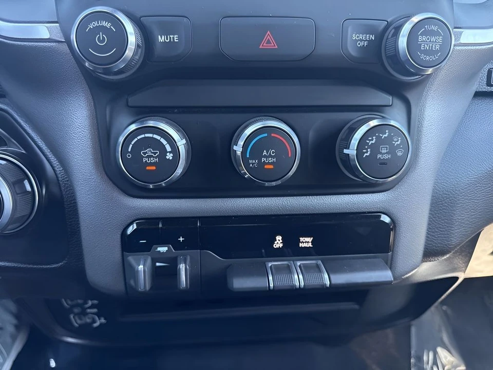 2024 Ram 2500 - Image 21 of 31