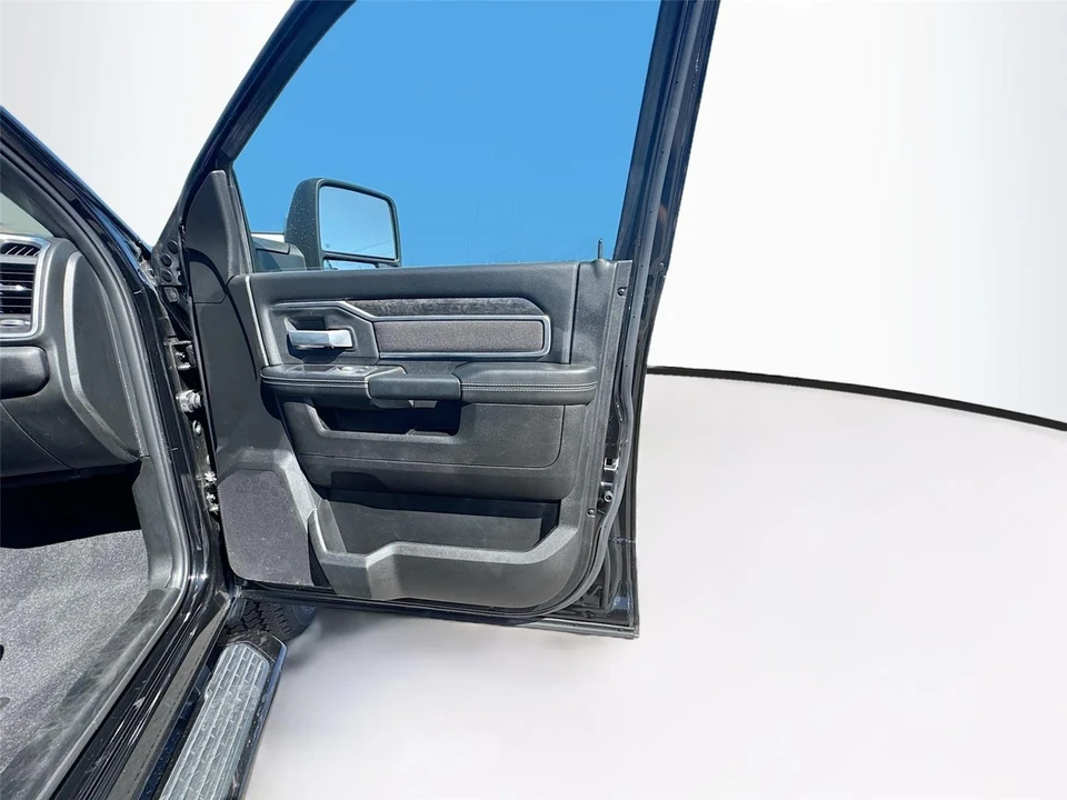 2024 Ram 2500 - Image 9 of 16