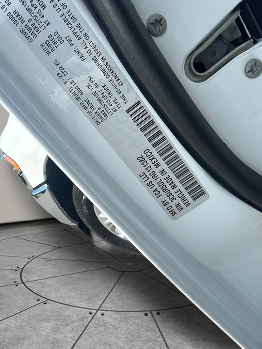 2024 Ram 2500 - Image 22 of 22