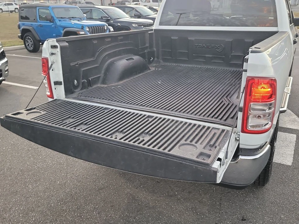 2024 Ram 2500 - Image 9 of 12