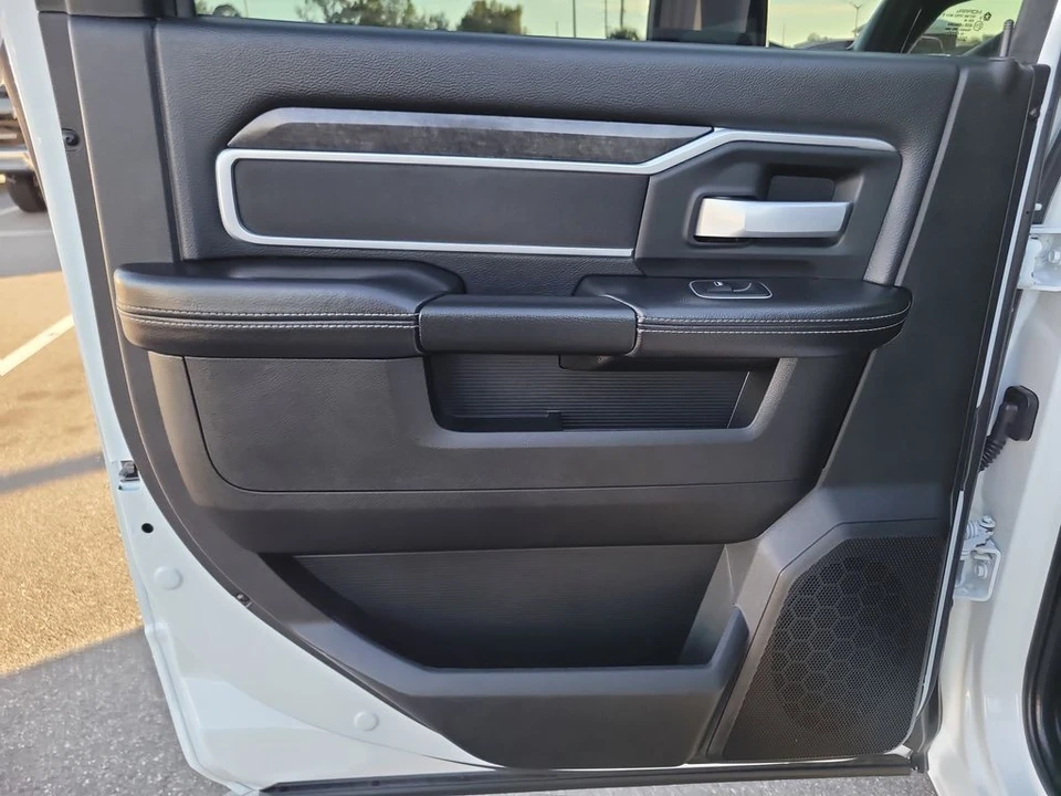 2024 Ram 2500 - Image 10 of 12
