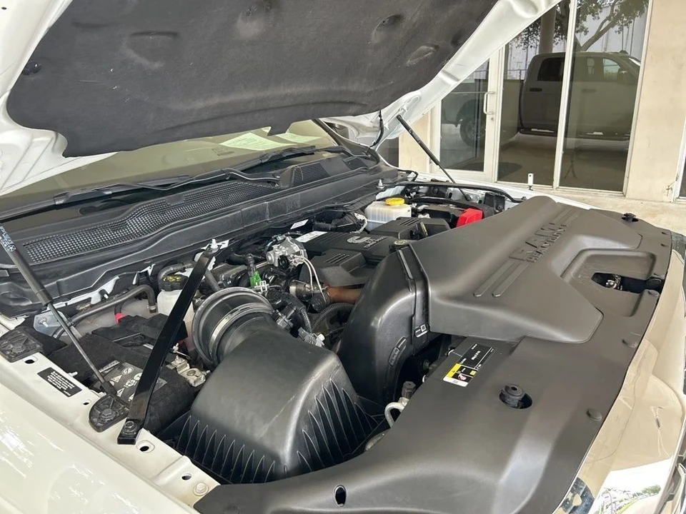 2024 Ram 2500 - Image 10 of 12