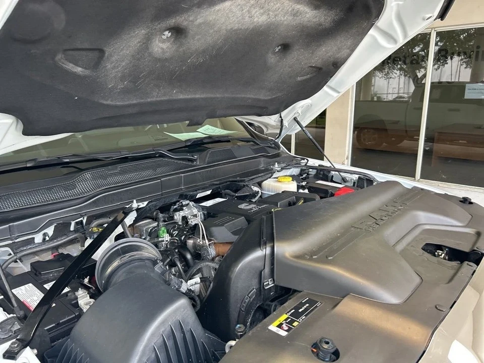 2024 Ram 2500 - Image 10 of 12