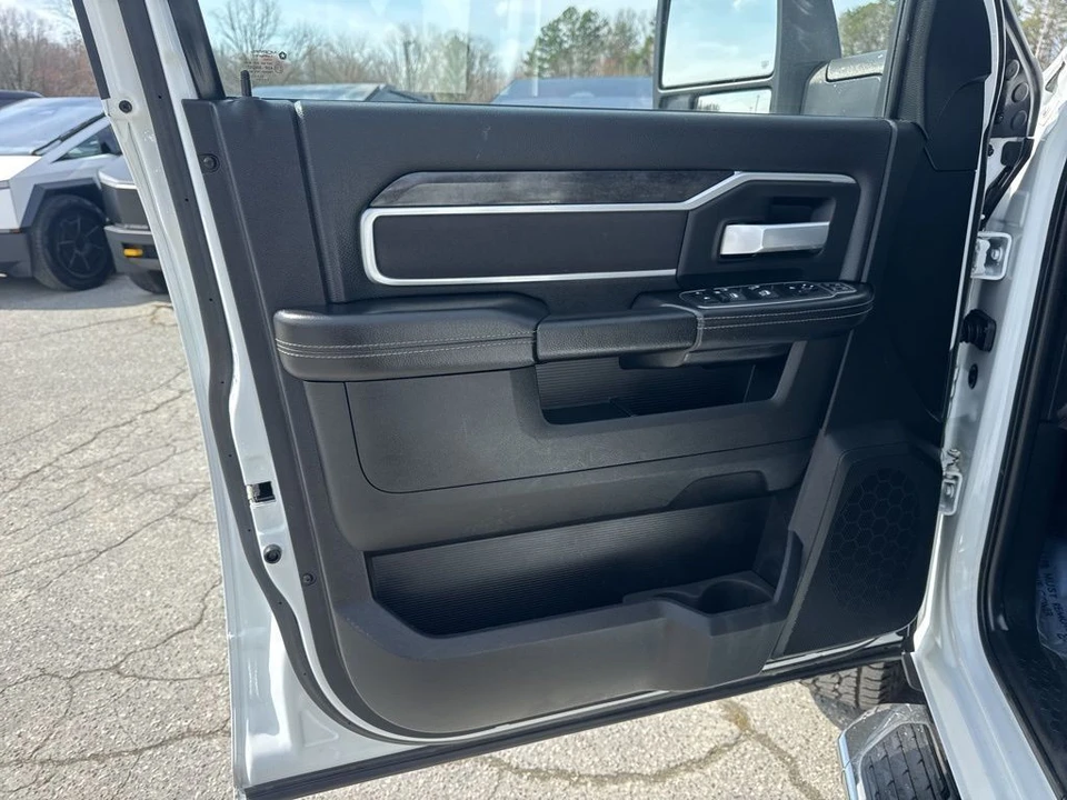 2024 Ram 2500 - Image 24 of 31