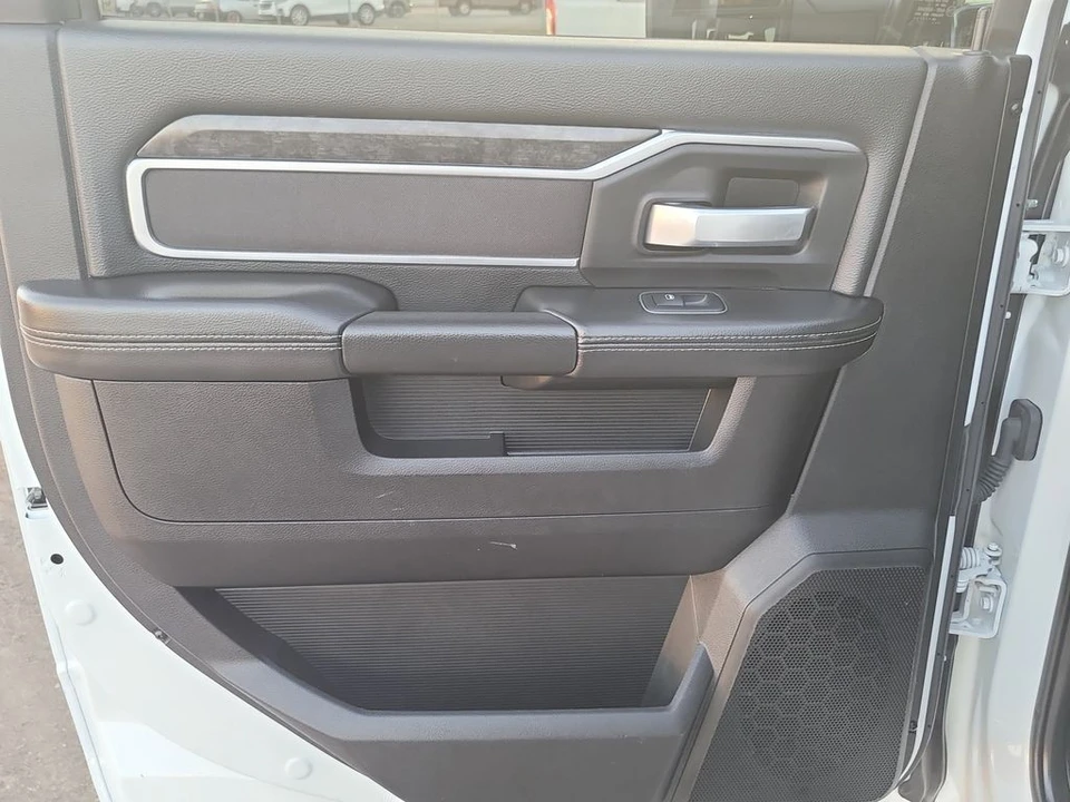 2024 Ram 2500 - Image 10 of 12