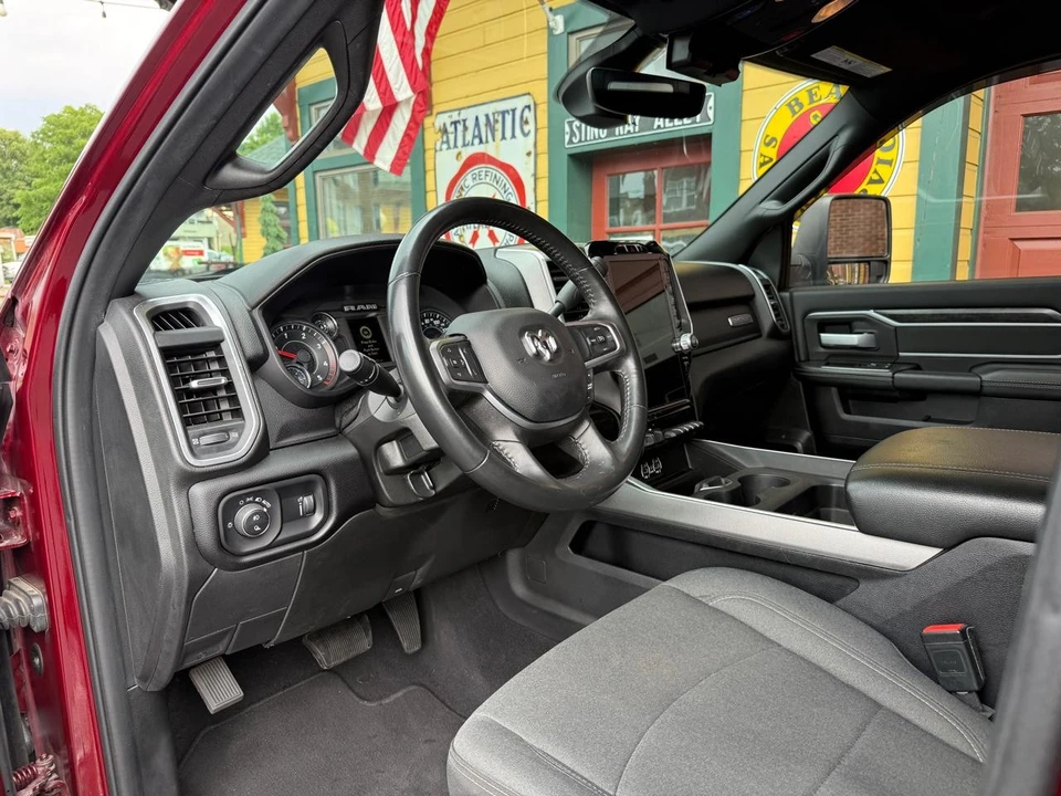 2024 Ram 2500 - Image 17 of 27