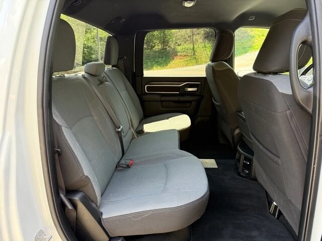 2024 Ram 2500 - Image 17 of 31