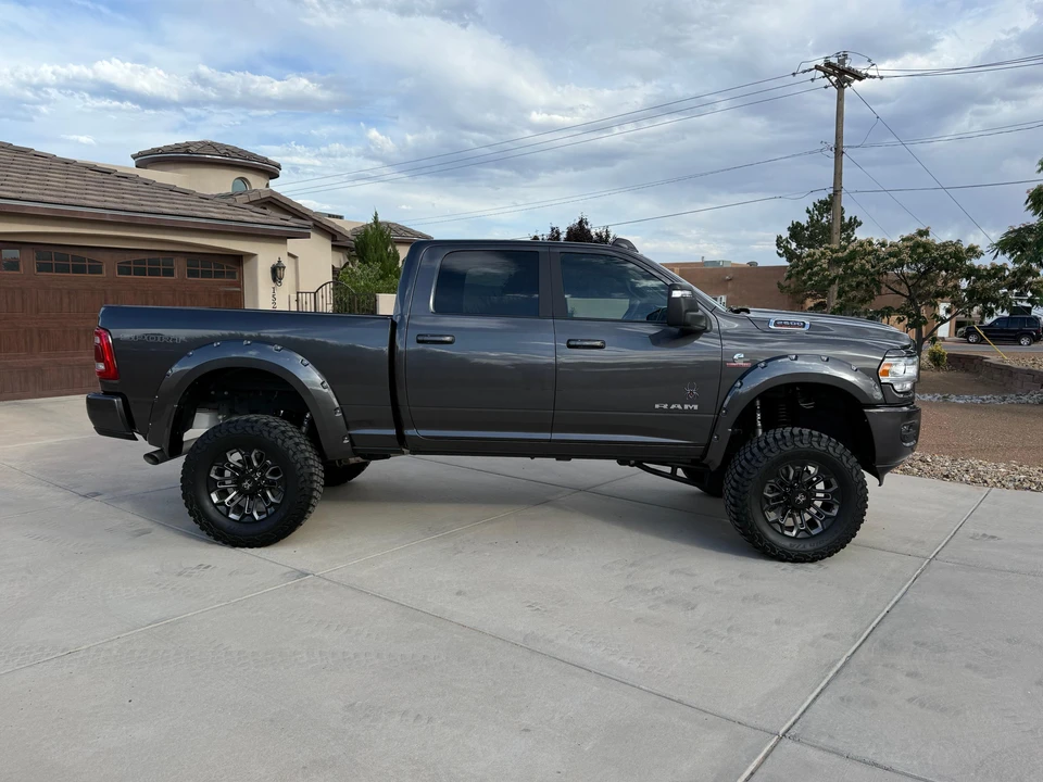 2024 Ram 2500 - Image 17 of 31