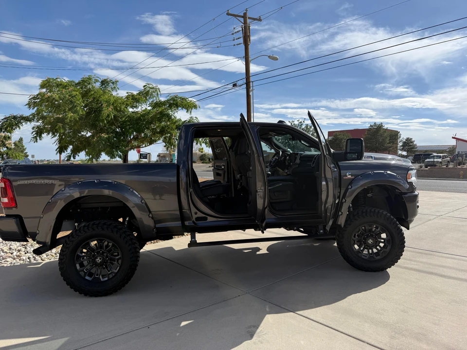 2024 Ram 2500 - Image 15 of 31