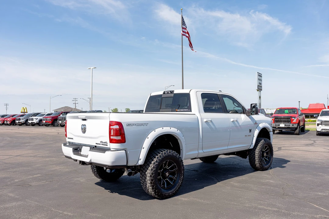 2024 Ram 2500 - Image 7 of 31