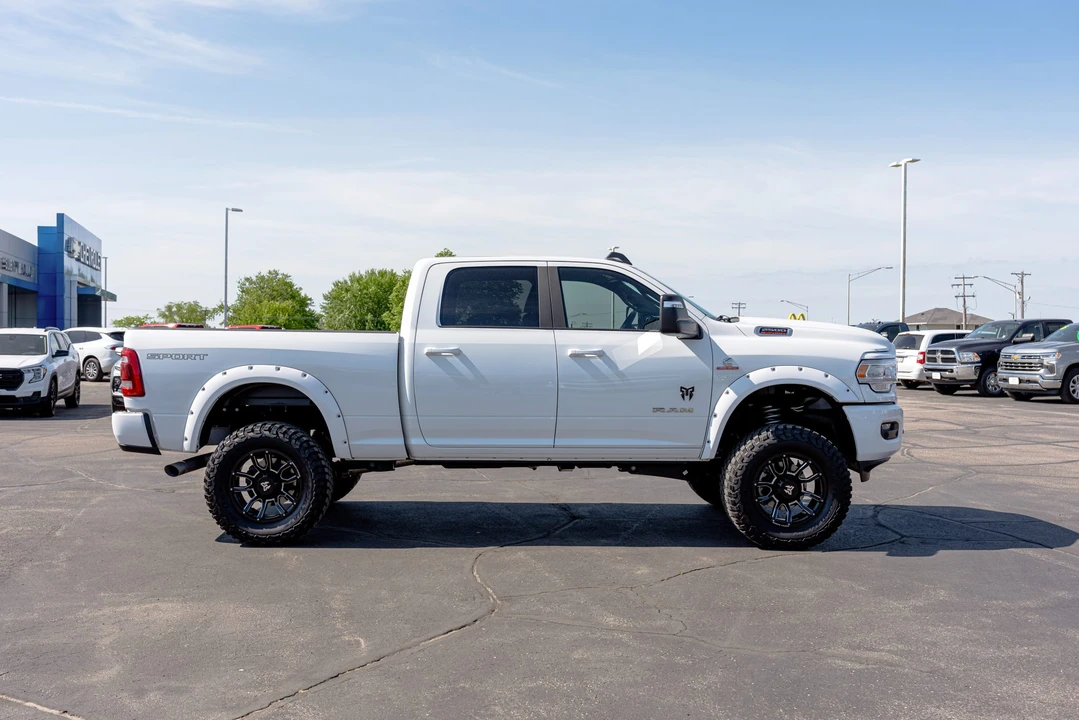 2024 Ram 2500 - Image 8 of 31