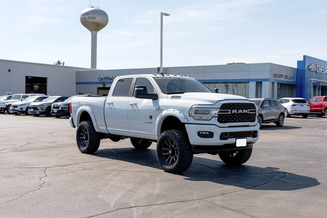 2024 Ram 2500 - Image 9 of 31