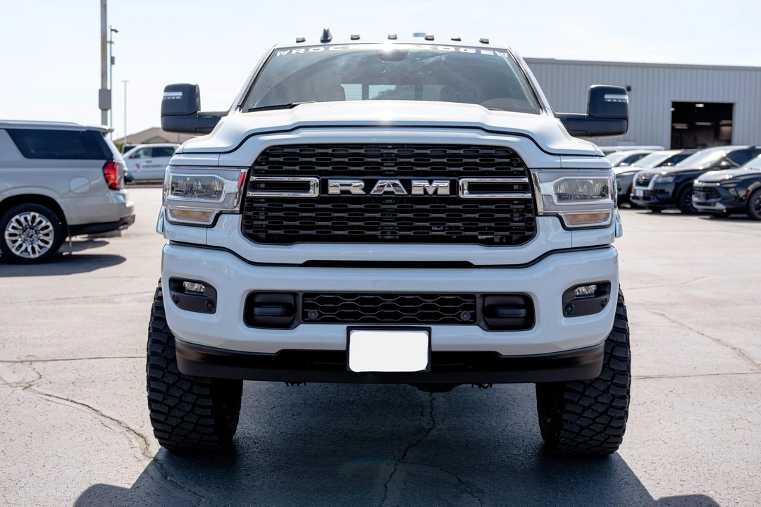 2024 Ram 2500 - Image 11 of 31