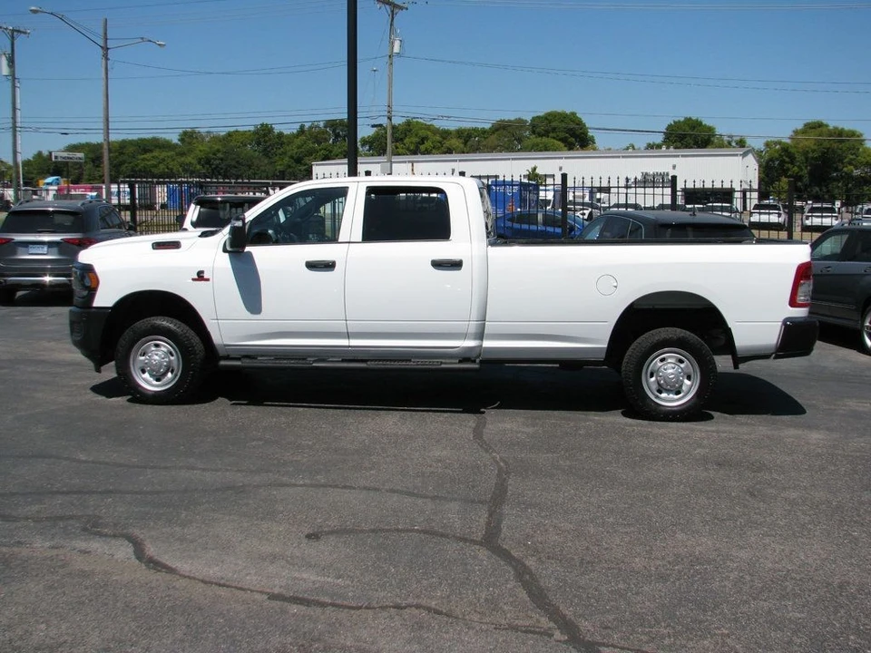 2024 Ram 2500 - Image 3 of 12