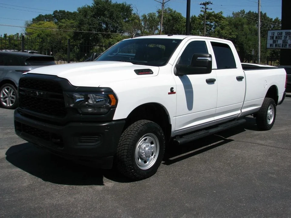 2024 Ram 2500 - Image 2 of 12