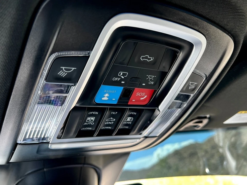 2024 Ram 2500 - Image 24 of 28