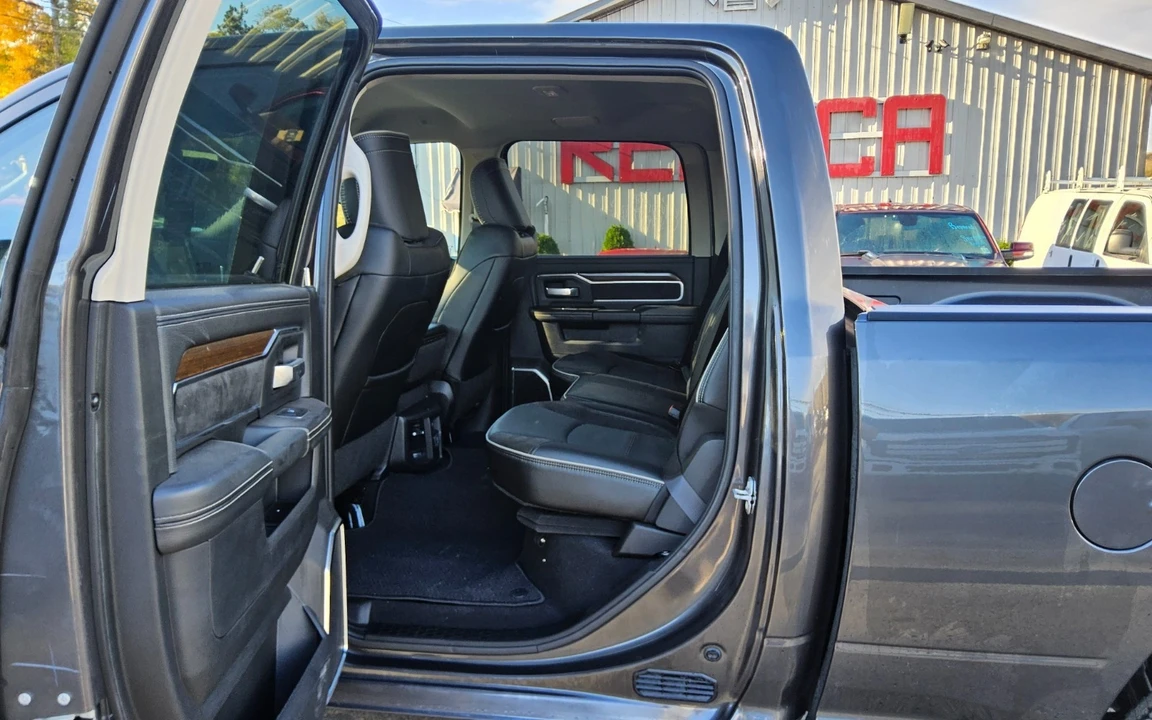 2024 Ram 2500 - Image 12 of 16